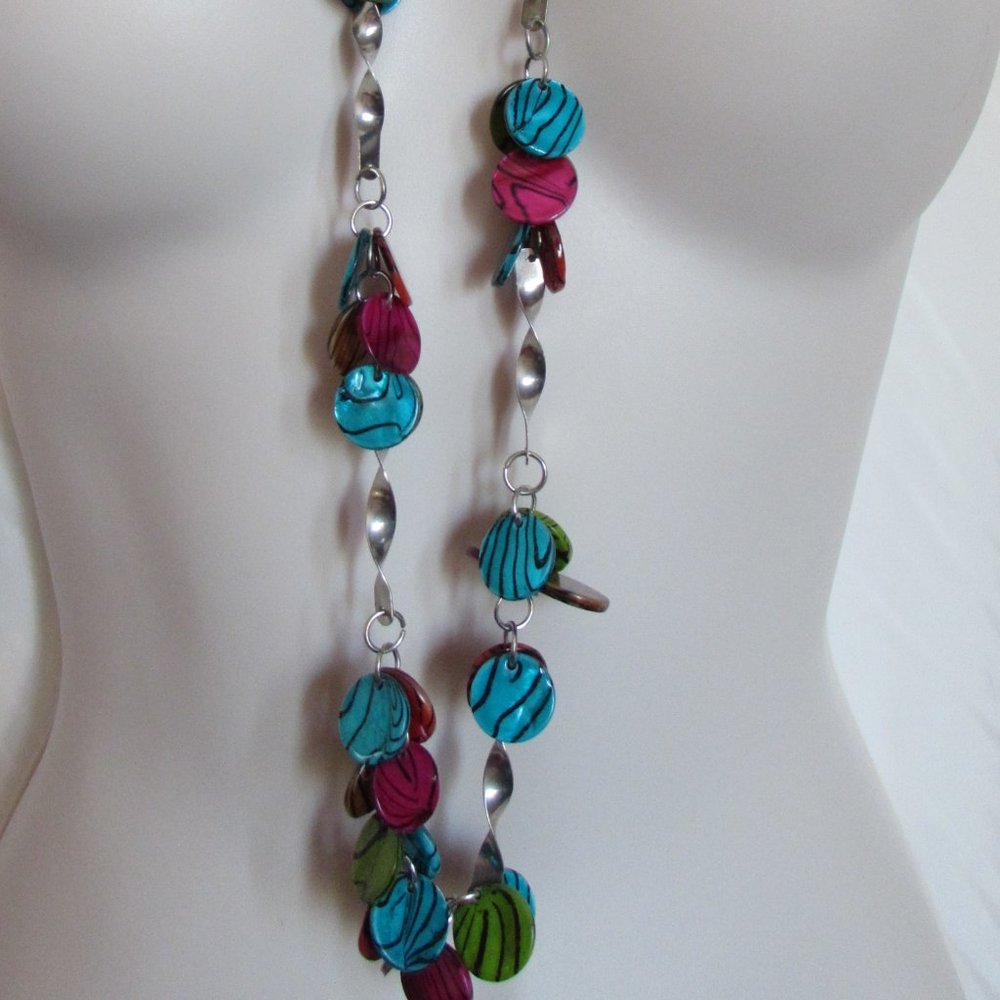 Lifestyle Studios Multi Colored Shell Necklace